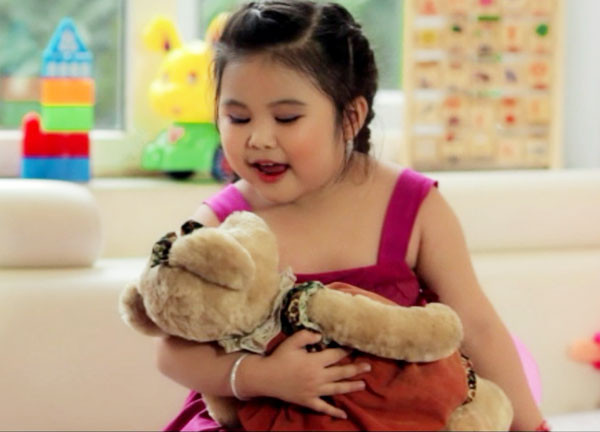 Sao nhí Đồ rê mí Bảo Trân: “Em sẽ hát cho đến khi hết lửa”. Sao nhí Đồ rê mí Bảo Trân: “Em sẽ hát cho đến khi hết lửa”