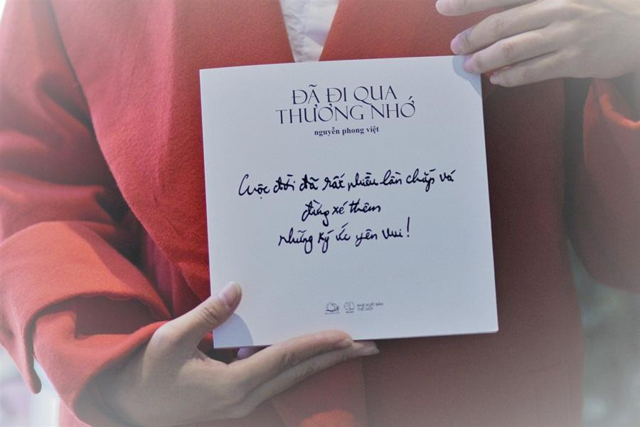 Tạm khép lại một đoạn đường cũ, cũng chính là chuẩn bị cho một hành trình mới ở phía trước.