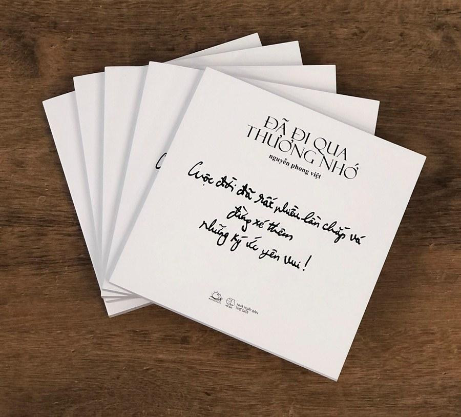 Đã 10 mùa Giáng Sinh, Nguyễn Phong Việt đồng hành với độc giả qua các tập thơ.