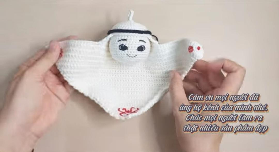 Tự móc La'eeb đang là trend của các chị em yêu thích đan móc vào thời điểm này. (Ảnh: YouTube @ci2ci_handmade)