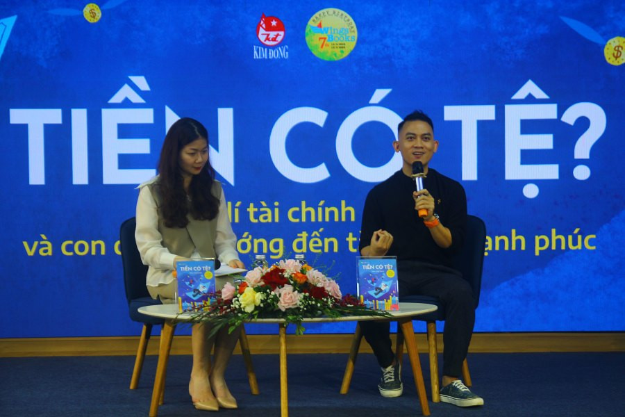 Tác giả Trần Công Danh chia sẻ về cuốn sách "Tiền có tệ?"