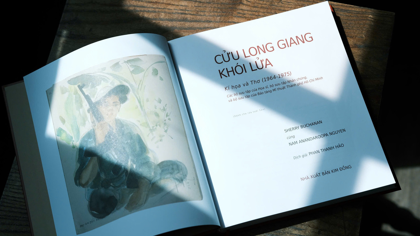 Cuốn sách là một di sản thị giác độc đáo, tái hiện bằng đường nét và màu sắc một chương sử Việt Nam bi tráng. Cuốn sách là một di sản thị giác độc đáo, tái hiện bằng đường nét và màu sắc một chương sử Việt Nam bi tráng.