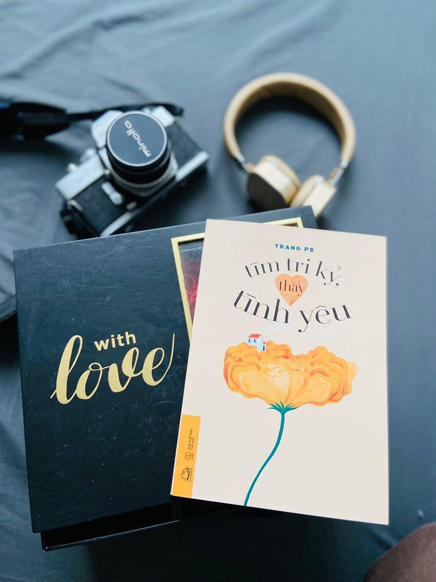 Khi mải mê truy cầu hạnh phúc, đeo đuổi tham vọng ở bên ngoài, ta dễ đánh mất sự nhạy bén với chính mình.