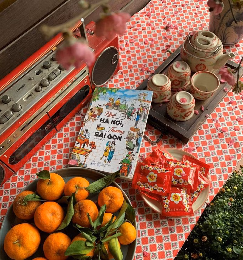 Trong chén trà chiều cuối năm, Nhớ Hà Nội, Thương Sài Gòn sẽ gợi lại cho bạn những dư vị bồi hồi.