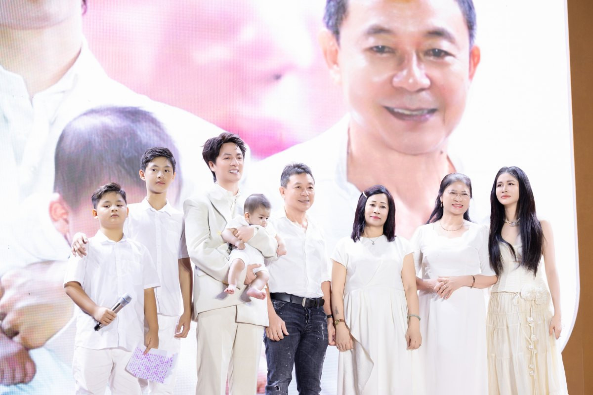 Đằng sau thành công của Đăng Khôi là sự ủng hộ hết mình của gia đình.