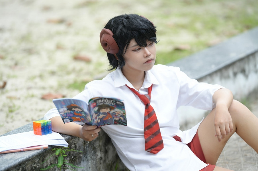 Nhân vật truyện tranh Lớp Học Mật Ngữ bước ra đời thực: Giống bản gốc đến ngỡ ngàng ảnh 12