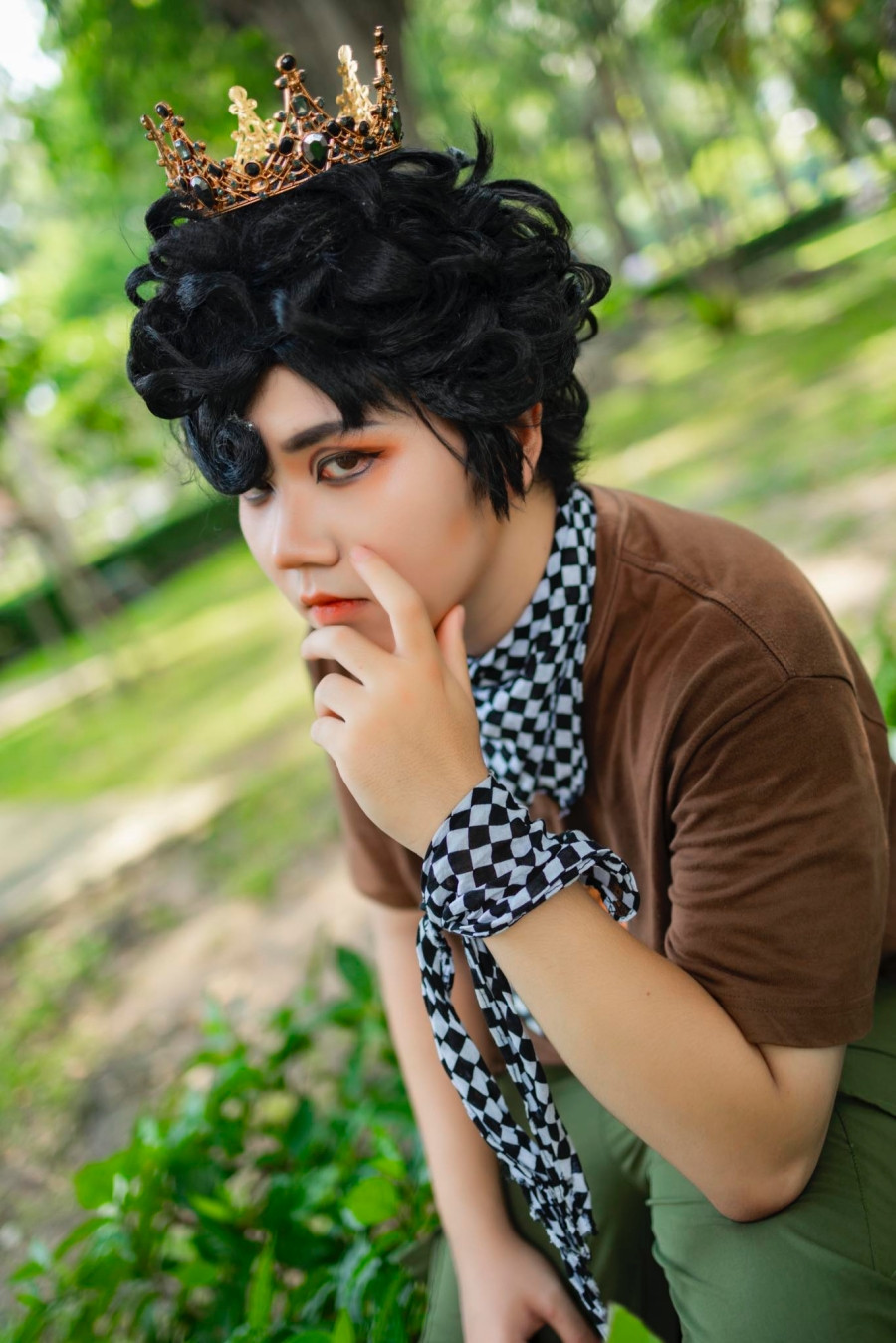 Nhân vật truyện tranh Lớp Học Mật Ngữ bước ra đời thực: Giống bản gốc đến ngỡ ngàng ảnh 7