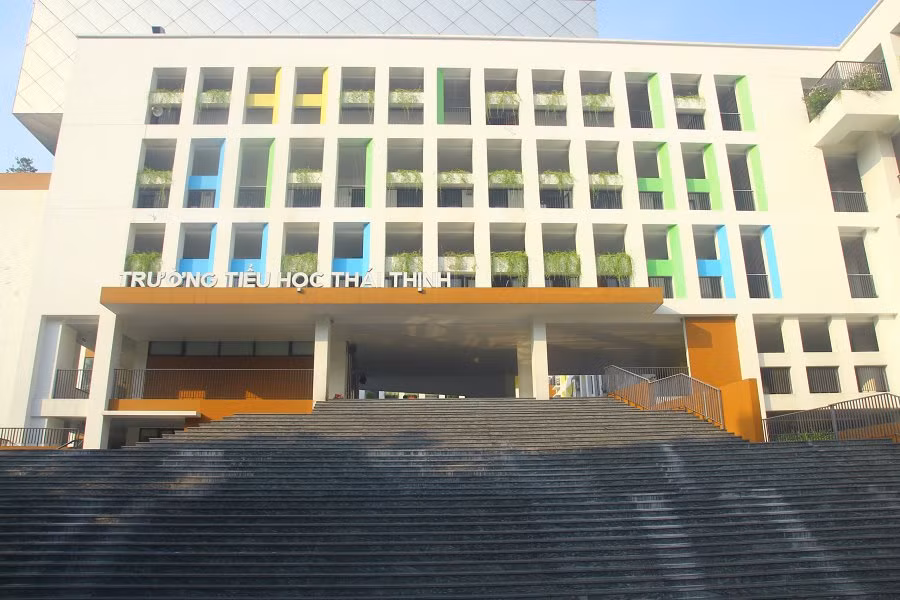 Trường Tiểu học Thái Thịnh năm nay đón gần 400 học sinh bước vào lớp 1.