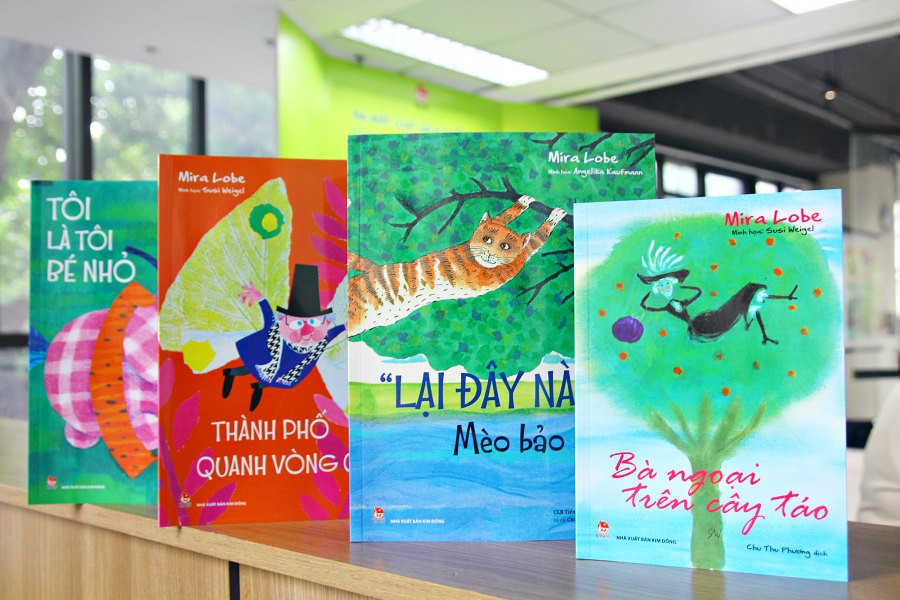 Các tác phẩm của Mira Lobe được dịch sang tiếng Việt. Các tác phẩm của Mira Lobe được dịch sang tiếng Việt.