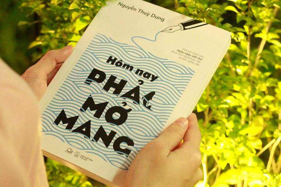 Bên cạnh những chia sẻ để nâng tầm năng lực, cuốn sách còn đề cập đến việc hình thành văn phong đặc trưng