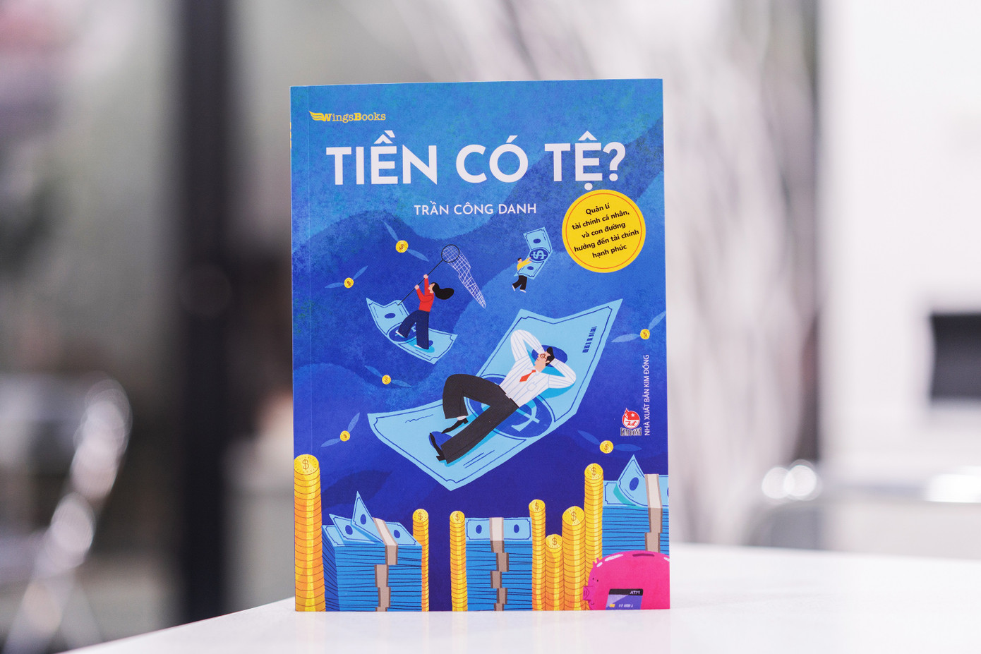 "Tiền có tệ?" - Sách về quản lý tài chính dành cho người trẻ.