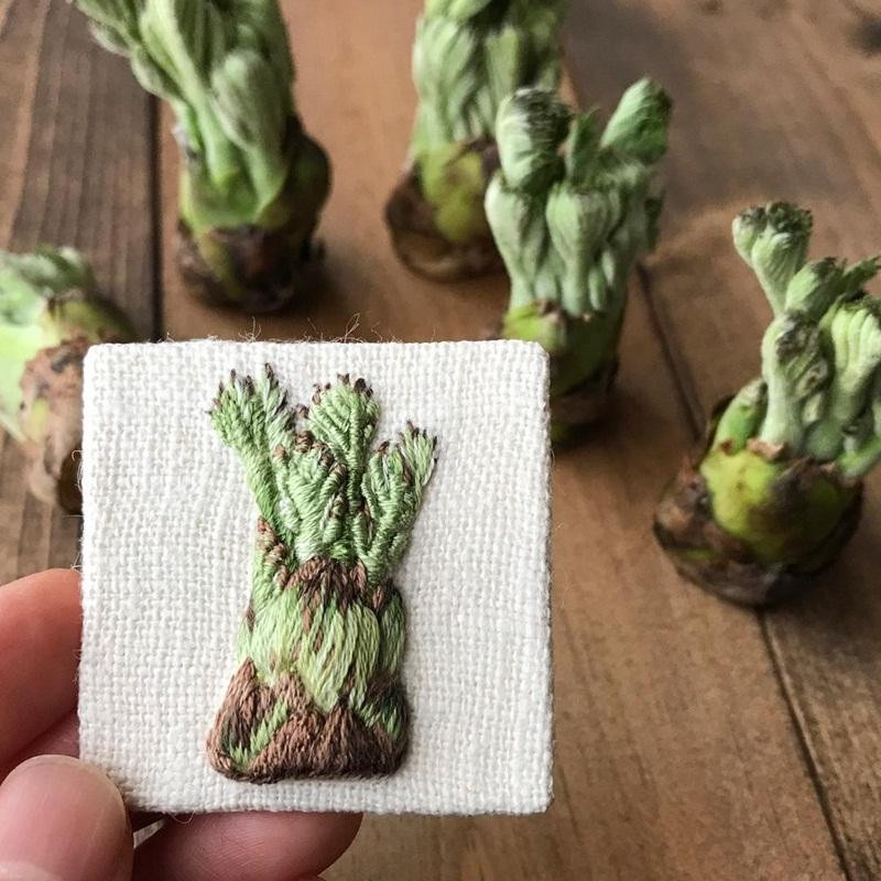 Ghé qua tài khoản Instagram @konekono_kitsune để ngắm thêm các mẫu thêu đẹp của Konekono Kitsune nhé!