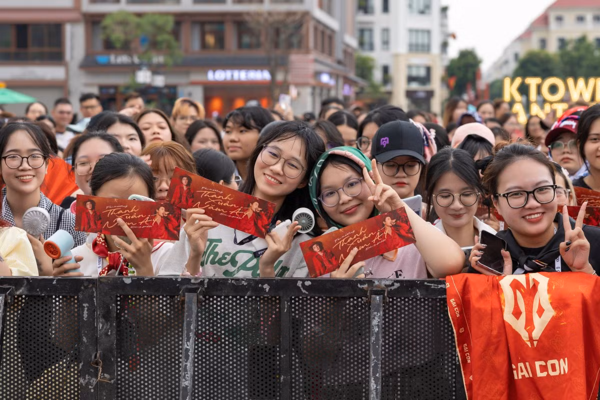 Rất đông fan đã tới tham dự fan meeting "Thanh Xuân Năm Ấy" của Đăng Khôi.