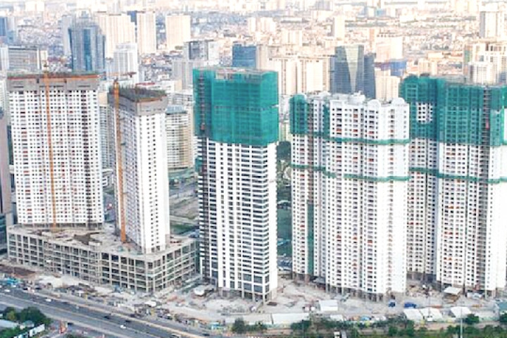 Mặc dù nguồn cung căn hộ mới tại Hà Nội thấp nhất trong 8 năm qua nhưng giá bán sơ cấp trung bình vẫn tăng so với năm trước, đạt ngưỡng gần 47 triệu đồng/m2.
