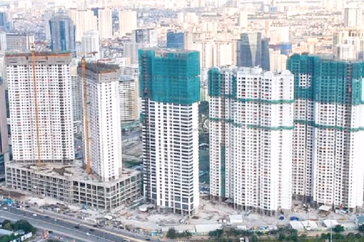 Mặc dù nguồn cung căn hộ mới tại Hà Nội thấp nhất trong 8 năm qua nhưng giá bán sơ cấp trung bình vẫn tăng so với năm trước, đạt ngưỡng gần 47 triệu đồng/m2. Mặc dù nguồn cung căn hộ mới tại Hà Nội thấp nhất trong 8 năm qua nhưng giá bán sơ cấp trung bình vẫn tăng so với năm trước, đạt ngưỡng gần 47 triệu đồng/m2.