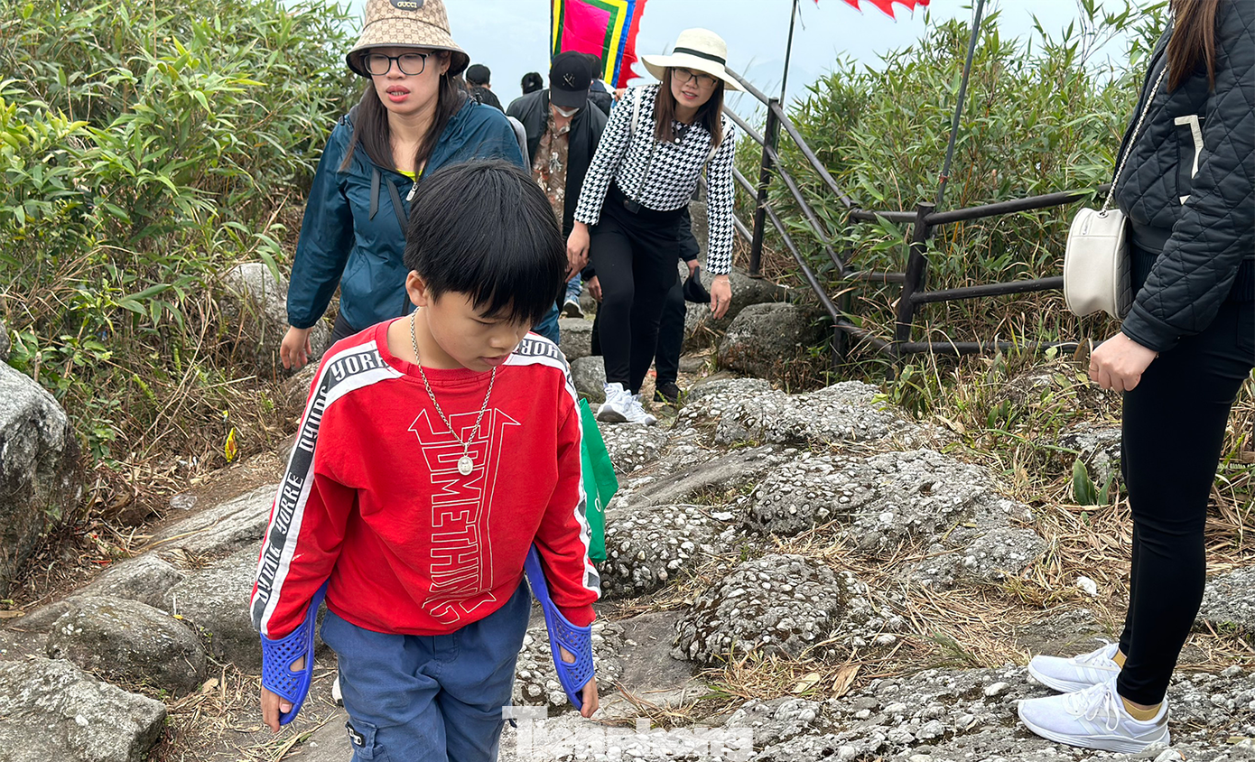 Được biết, sau 2 năm tạm nghỉ vì chịu ảnh hưởng của dịch COVID-19, năm nay, Lễ hội Xuân Yên Tử 2023 sẽ được mở trở lại, bắt đầu khai hội vào ngày 10 tháng Giêng như thường lệ. Lễ khai hội được tổ chức tại Trung tâm tổ chức lễ hội - Cung Trúc Lâm trên Yên Tử.