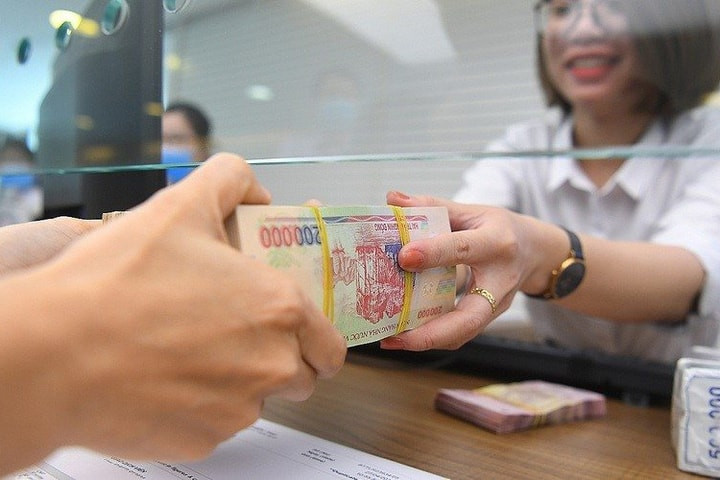 Lãi suất tiết kiệm và cho vay sẽ cùng tăng trong năm 2025.