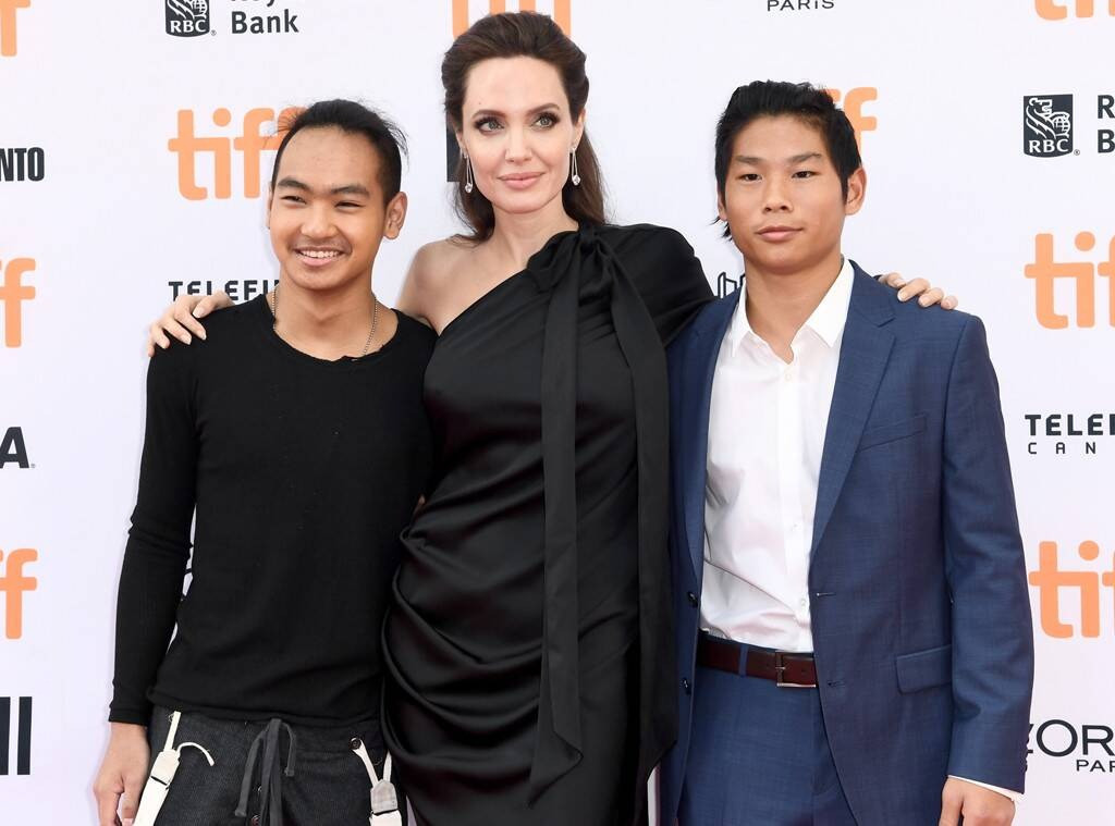 Thái độ ghét bỏ cha nuôi của Maddox và Pax Thiên ảnh hưởng đến các em. Ảnh: Shutterstock.