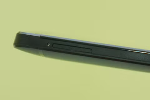 Khe sim và lỗ để mở khe sim