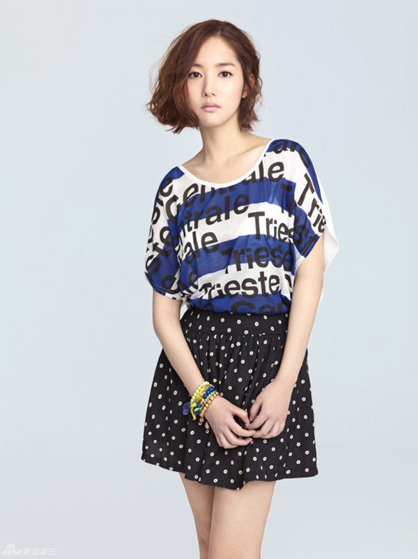 Người đẹp "City Hunter" xuất hiện với tần số cao trên các tạp chí thời trang