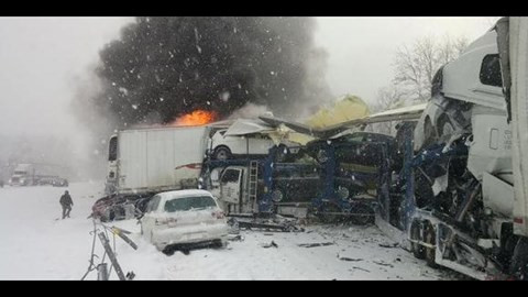 Bản tin 14H: Triệu tập lái xe tải phóng ngược chiều trên cao tốc ảnh 3