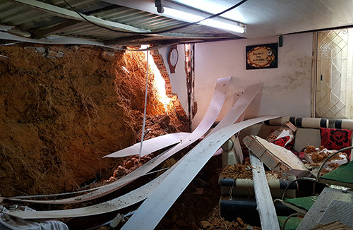 Bản tin 14H: Phẫn nộ bố bắt con gái quỳ, tát mạnh vào mặt ảnh 1