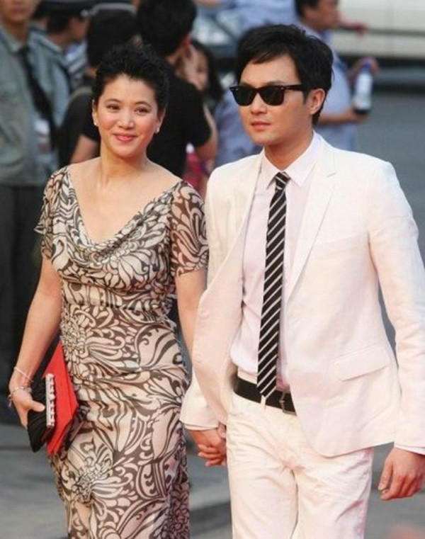 Vợ chồng ‘Quách Tĩnh’ Trương Trí Lâm cùng đăng ký hiến tạng ảnh 1