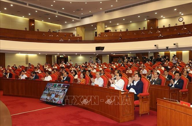 Các đồng chí lãnh đạo Đảng, Nhà nước và các đại biểu dự hội nghị. Ảnh: Trí Dũng/TTXVN