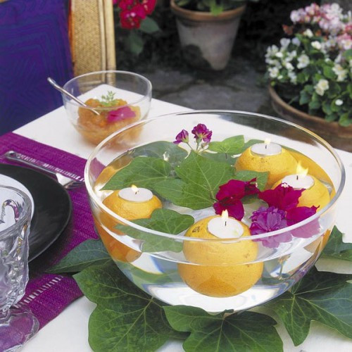 Nến trang trí cùng với hoa quả là một ý tưởng rất tuyệt vời Bạn có thể dùng nến thả (Loại nến nổi trên mặt nước) cùng với những bông hoa mà bạn yêu thích Hương vị biển mặn mà khi kết hợp trang trí nến cùng tông màu, với nền cát và những chiếc vỏ ốc. Lạ mắt với những chiếc nến hình cá màu sắc trên sỏi Nến trang trí cùng với hoa quả là một ý tưởng rất tuyệt vời Bạn có thể dùng nến thả (Loại nến nổi trên mặt nước) cùng với những bông hoa mà bạn yêu thích Hương vị biển mặn mà khi kết hợp trang trí nến cùng tông màu, với nền cát và những chiếc vỏ ốc. Lạ mắt với những chiếc nến hình cá màu sắc trên sỏi