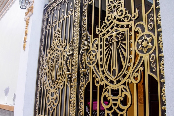 Ngôi biệt thự 2 mặt tiền phủ vàng giữa Hà Nội ảnh 6