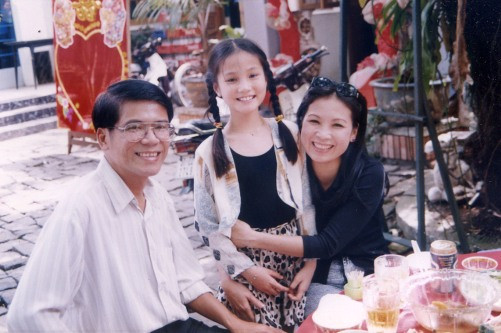 Chụp ảnh cùng NSƯT Kim Xuân