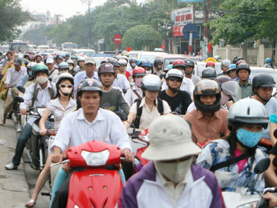 Hà Nội hiện có trên 4,4 triệu xe máy, hơn 20% số này là xe ngoại tỉnh. Ảnh: Trọng Đảng