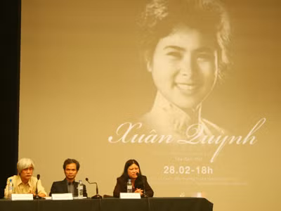 Tại tọa đàm thơ Xuân Quỳnh