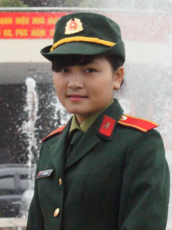 Lê Thị Trang, lớp Thông tin, Khóa 48, Đại đội 348, Tiểu đoàn 3, Học viện Kỹ thuật quân sự. ảnh: NGUYỄN MINH