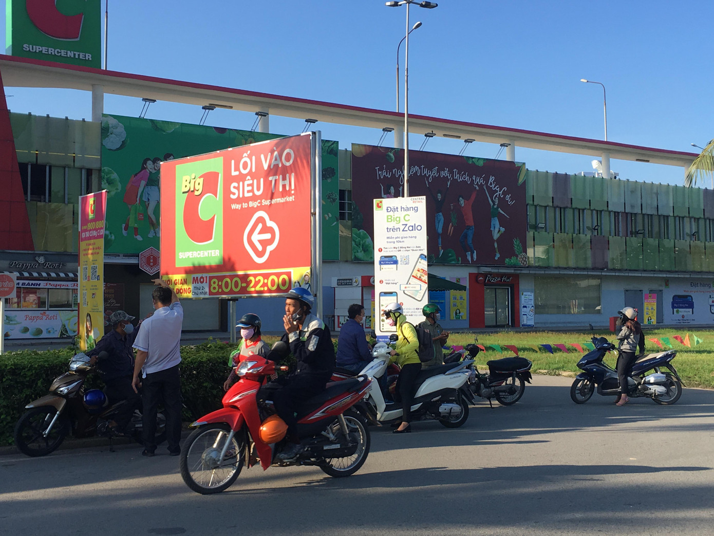 COVID-19 NGÀY 23/6: Hà Nội lên phương án tiêm 200 nghìn liều vắc xin một ngày ảnh 31 COVID-19 NGÀY 23/6: Hà Nội lên phương án tiêm 200 nghìn liều vắc xin một ngày ảnh 31