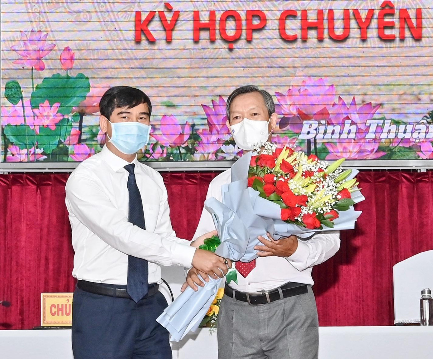 Bí thư Tỉnh ủy Bình Thuận Dương Văn An chúc mừng tân Phó Chủ tịch UBND tỉnh