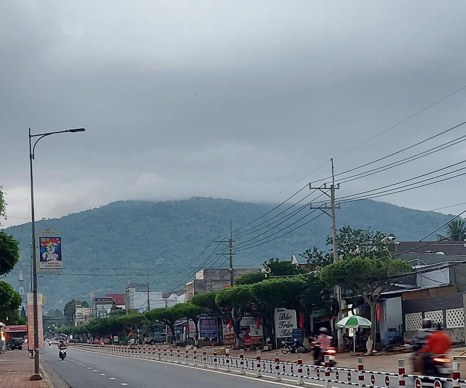 Núi Chứa Chan Núi Chứa Chan