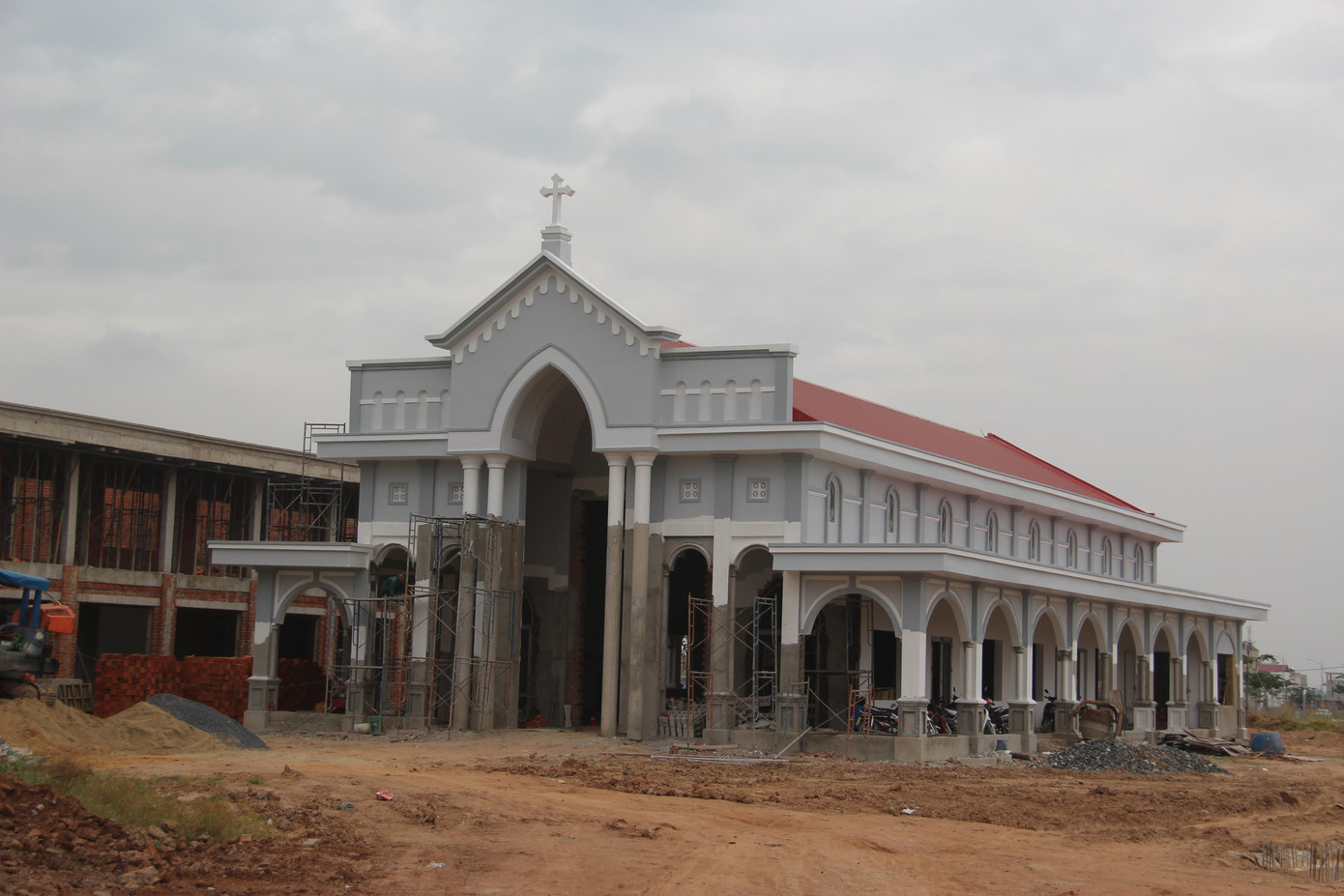 Nhà thờ giáo xứ Thành Đức đang xây dựng