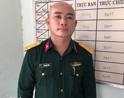 Đối tượng giả Trung tá đặc công Đối tượng giả Trung tá đặc công