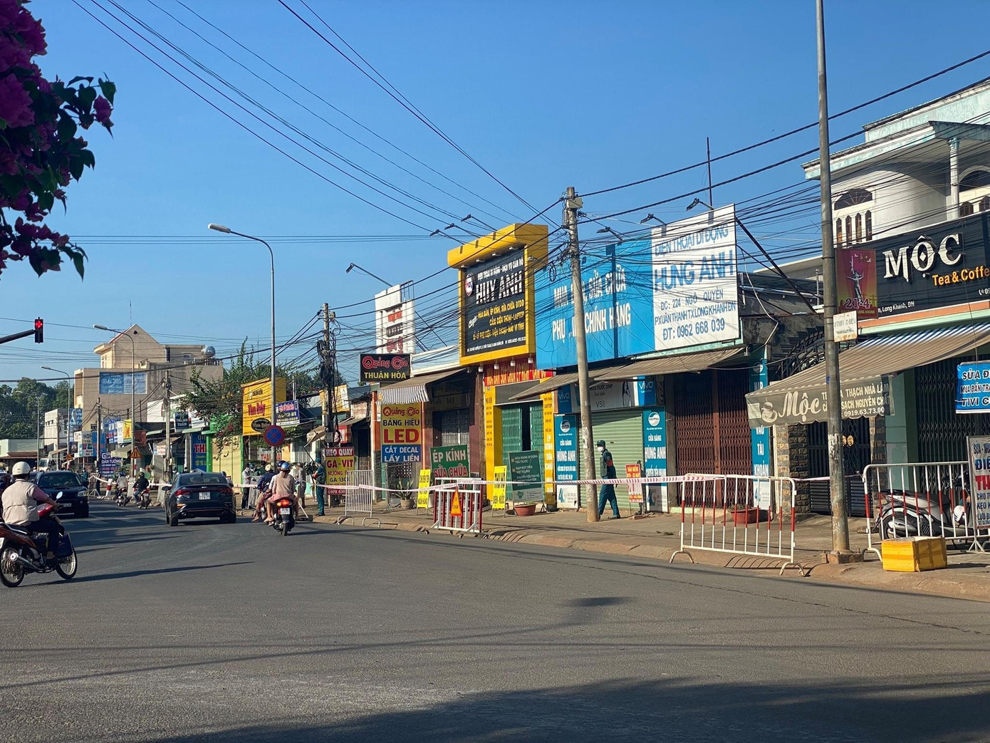 Nơi ở của bà B.T.T tại TP Long Khánh đã bị phong tỏa Nơi ở của bà B.T.T tại TP Long Khánh đã bị phong tỏa