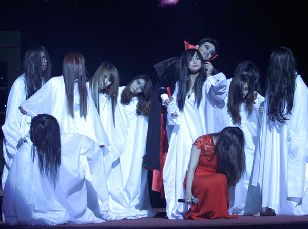 Thúy Nga khi đẹp lộng lẫy, lúc xấu hơn...quỷ ảnh 12