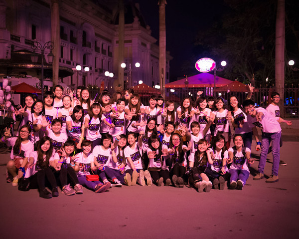 Á hậu Thụy Vân và hơn 1 tỷ người cùng tắt đèn ảnh 9