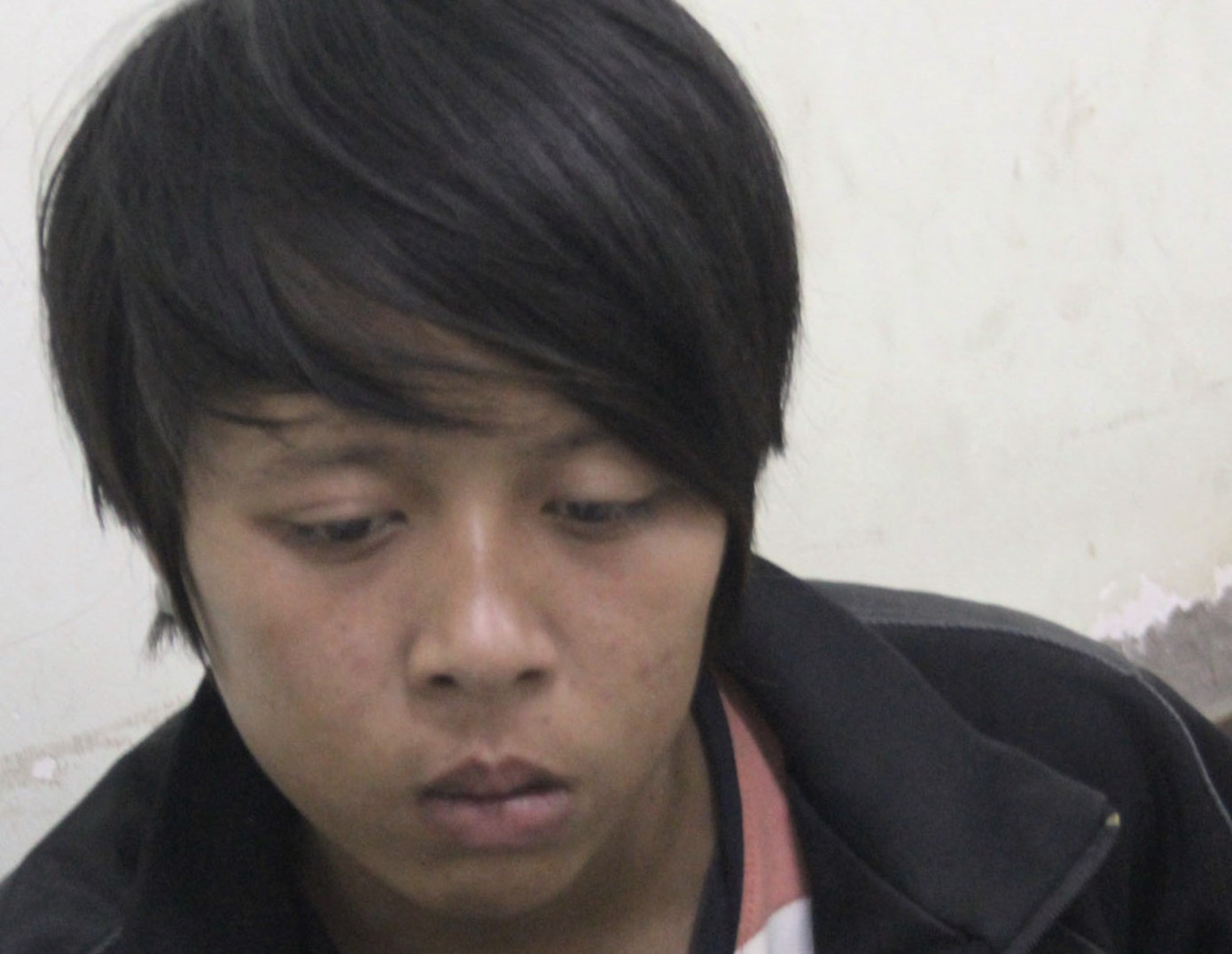 Huyền và Thảo tại cơ quan công an. Huyền và Thảo tại cơ quan công an