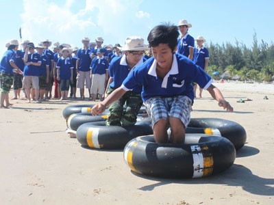 Tập kỹ năng ứng phó với các tình huống khi đi biển