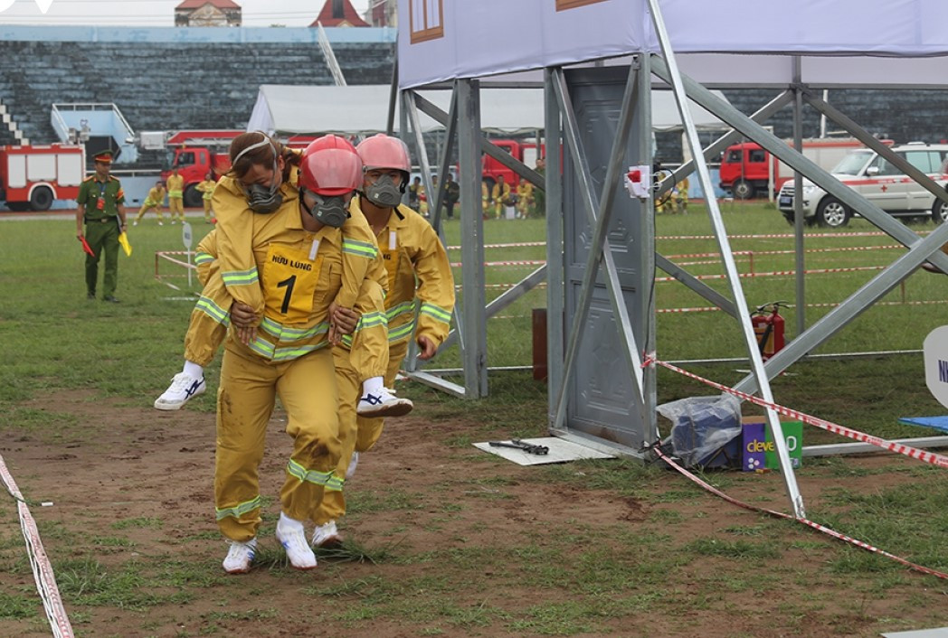 Thành thục, khẩn trương các phương án cứu hộ, cứu nạn Thành thục, khẩn trương các phương án cứu hộ, cứu nạn