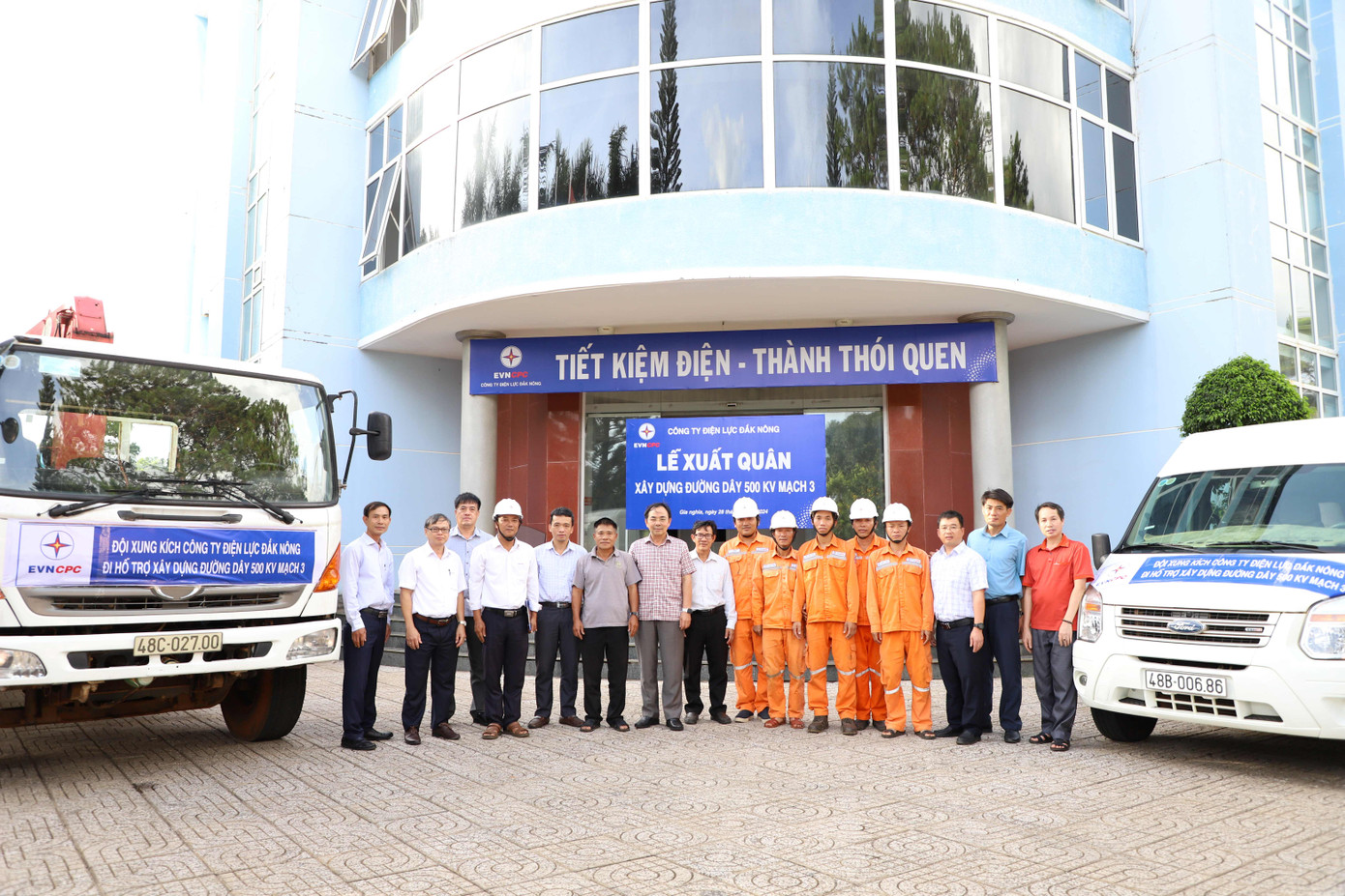 Đội xung kích trước giờ lên đường nhận nhiệm vụ