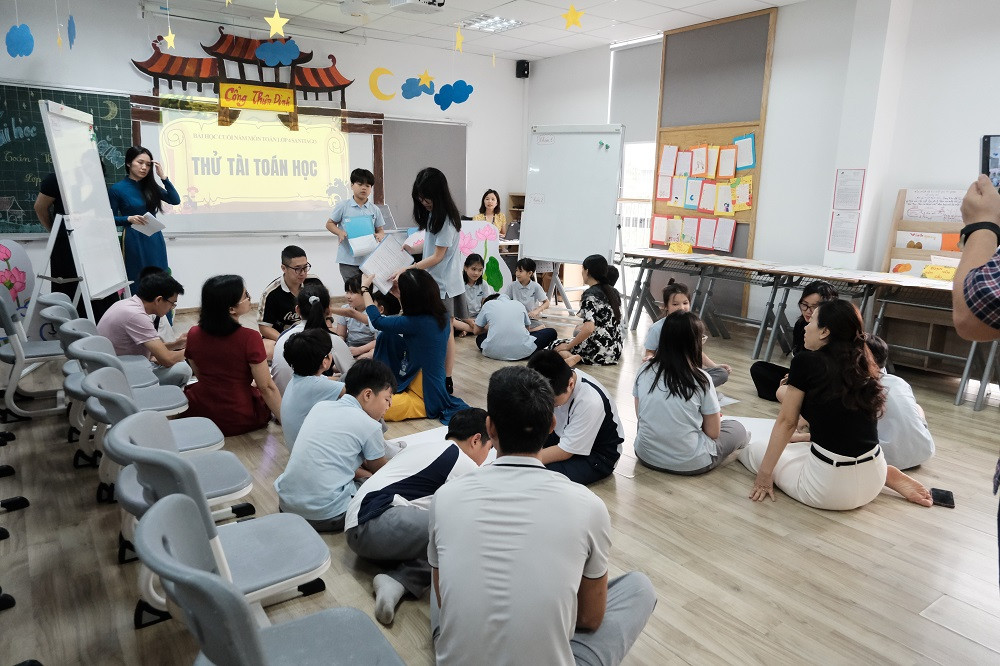 Học sinh báo cáo với Ngọc Hoàng bằng bài vè về Toán học Học sinh báo cáo với Ngọc Hoàng bằng bài vè về Toán học