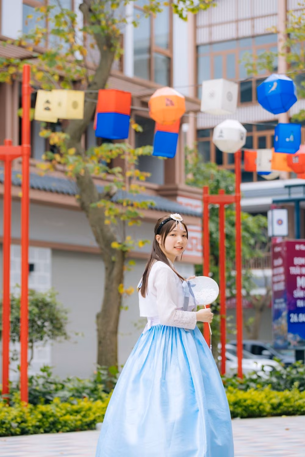 Kiến trúc Hanok cổ kính tạo nên những bức ảnh “sống ảo” mang màu sắc retro, vintage (hoài cổ)
