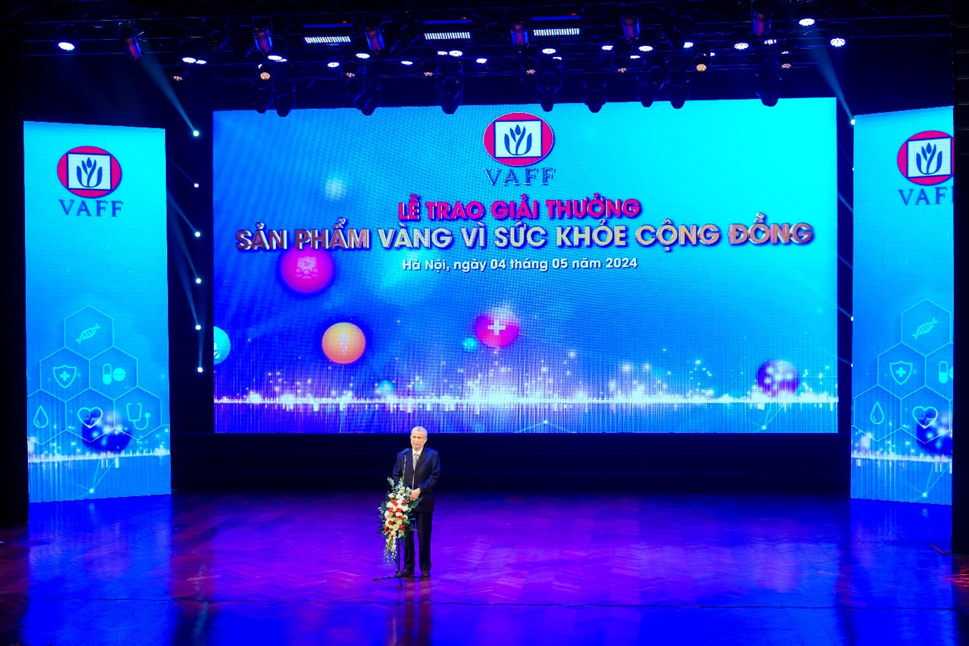 PGS.TS Trần Đáng, Chủ tịch Hiệp hội Thực phẩm chức năng Việt Nam khai mạc buổi lễ