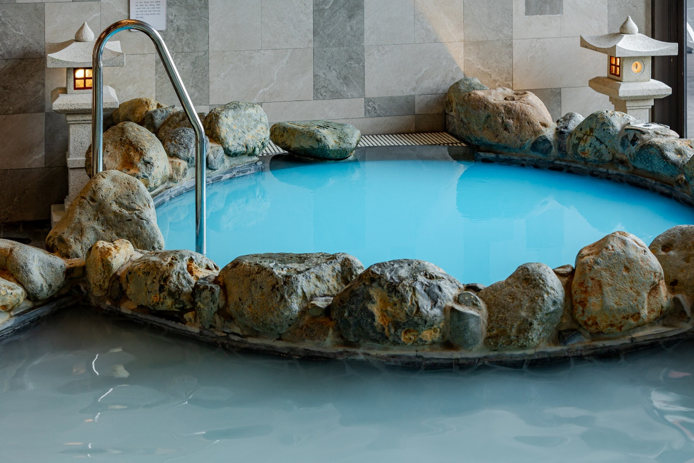 Bể sục jacuzzi Bể sục jacuzzi